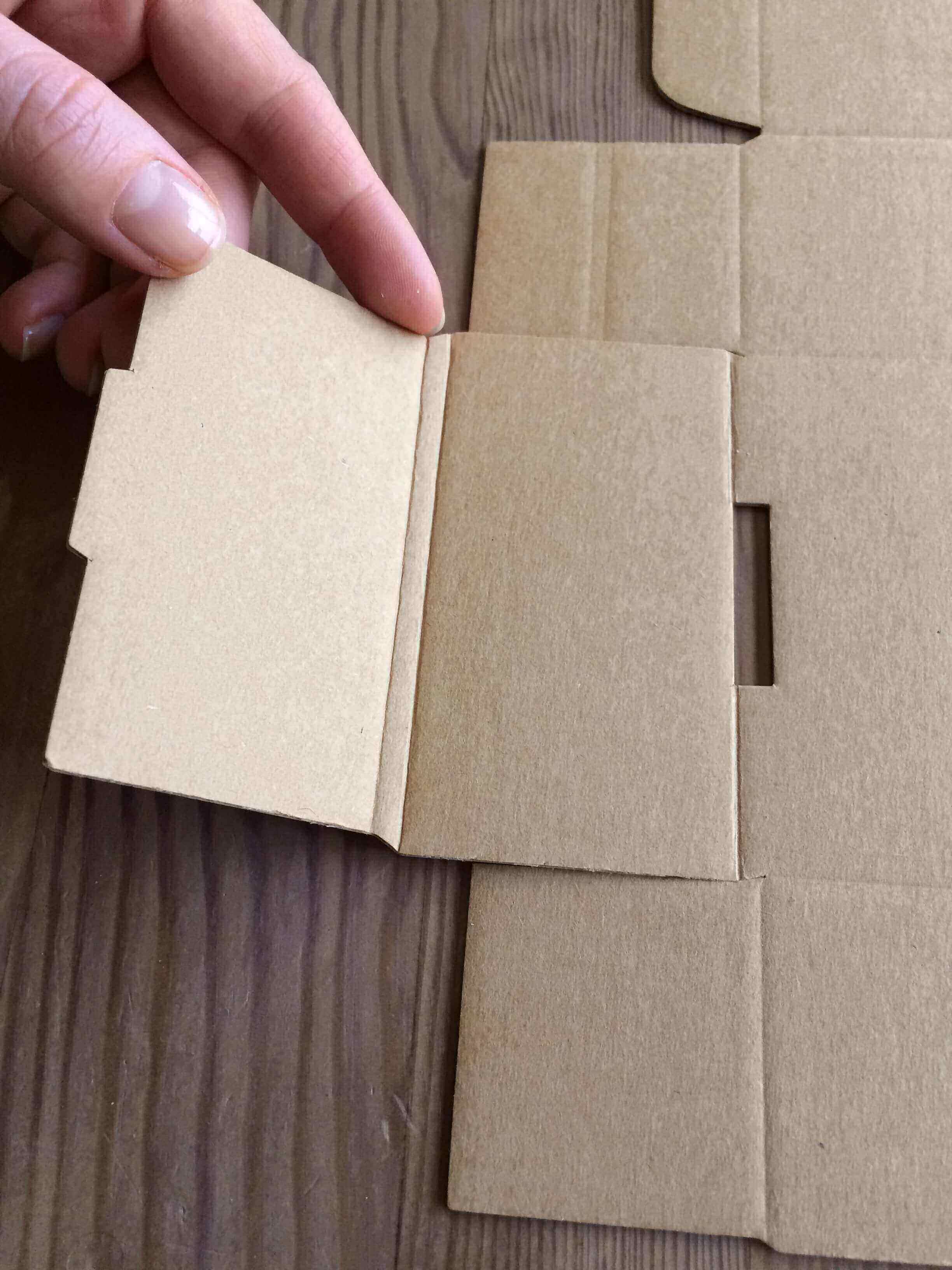 folding boxes_packhelp_3