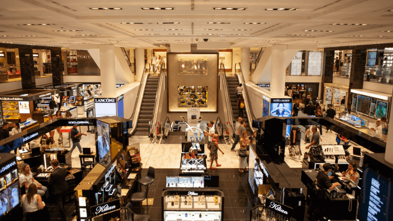 Centrele comerciale revin în forță: 2021 ne găsește la mall